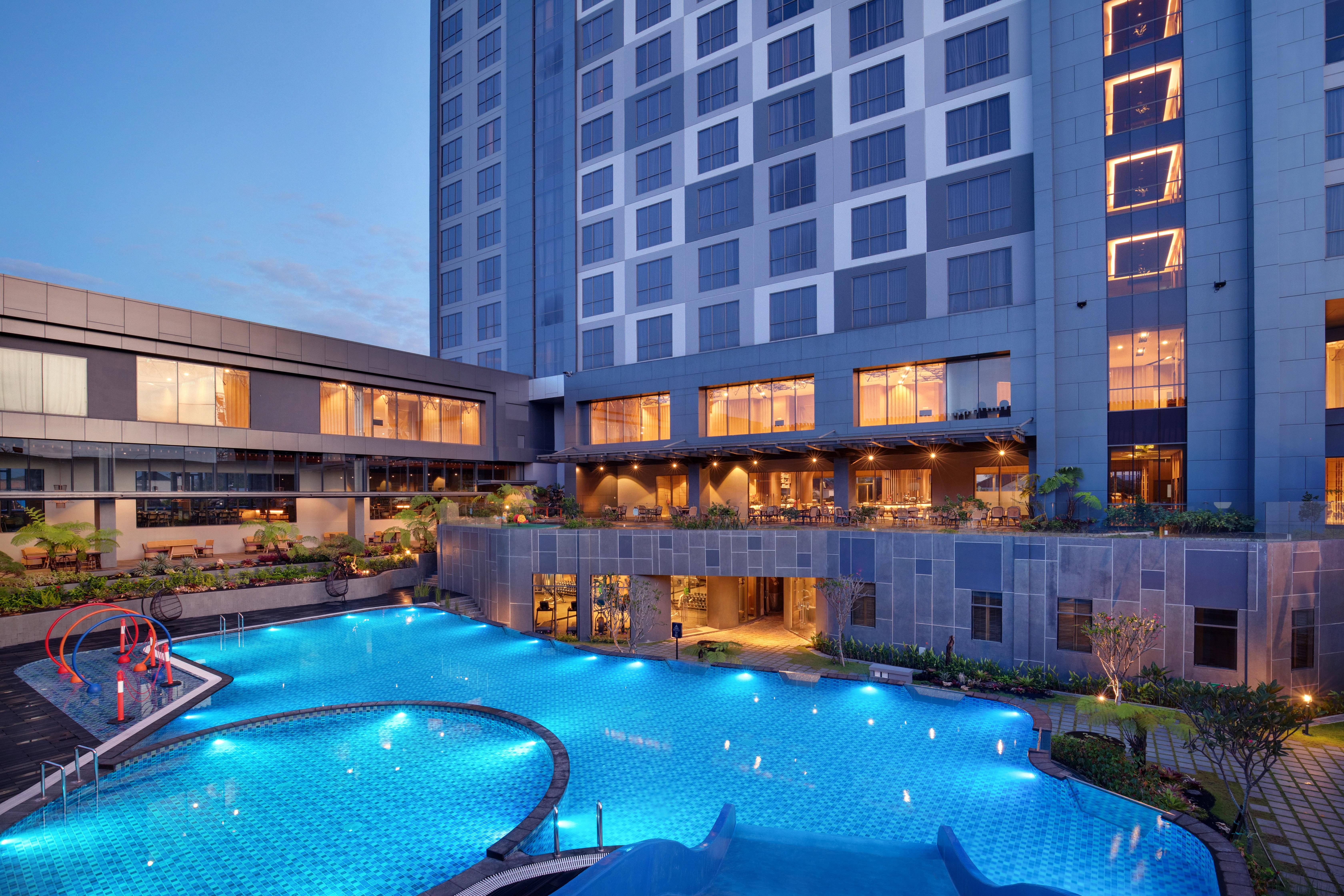 Grand Mercure Malang Ngoại thất bức ảnh